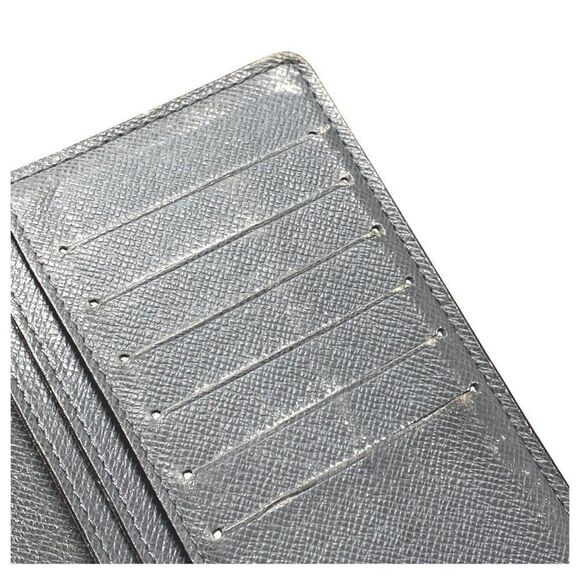 Louis Vuitton Taiga Brazza Wallet - Picture 8 of 9